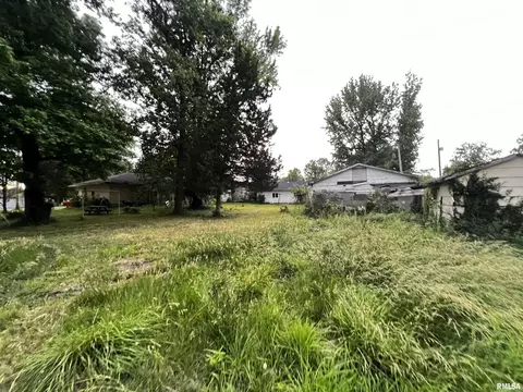 416 N 7th St, Herrin, IL 62948 photo 3