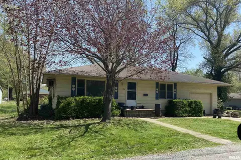 416 N 7th St, Herrin, IL 62948 photo 1