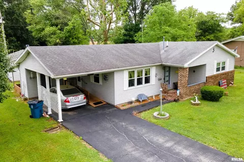 808 W Sylvia St, Christopher, IL 62822 photo 26