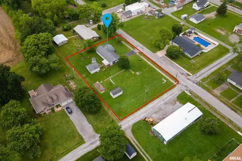 808 W Sylvia St, Christopher, IL 62822 photo 24
