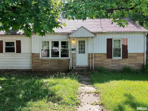 540 N Beech St, Centralia, IL 62801 photo 1