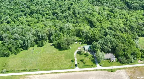9381 Prairie Ridge Rd, Walsh, IL 62297 photo 2