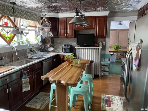 210 S Maple St, Centralia, IL 62801 photo 10