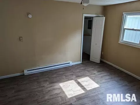 805 W Madison St, Herrin, IL 62948 photo 8