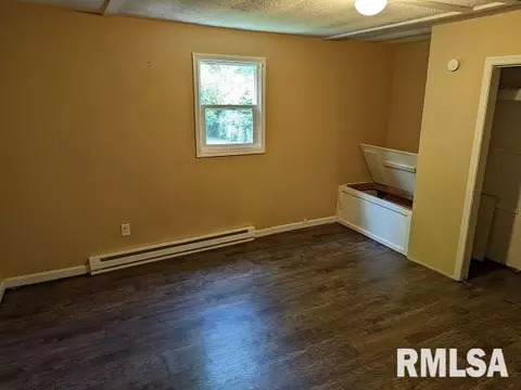 805 W Madison St, Herrin, IL 62948 photo 9