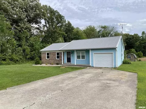 1401 Elizabeth Rd, Carmi, IL 62821 photo 2