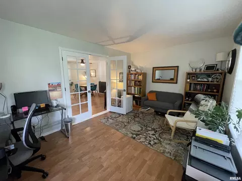1401 Elizabeth Rd, Carmi, IL 62821 photo 3