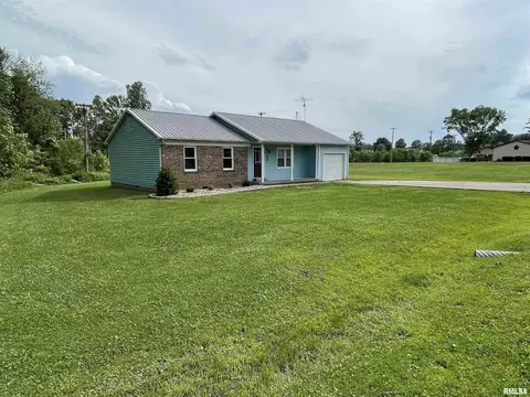 1401 Elizabeth Rd, Carmi, IL 62821 photo 1