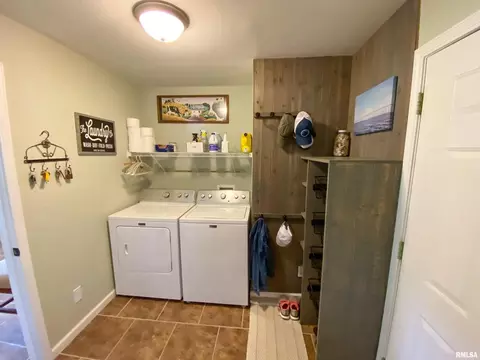 28 Stone Forge Pike Pike, Flora, IL 62839 photo 42