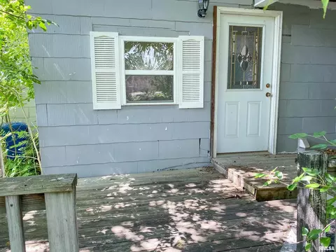 208 E 4th St, Flora, IL 62839 photo 18
