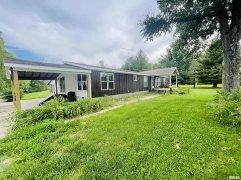 3881 Kell Rd, Centralia, IL 62801 photo 2
