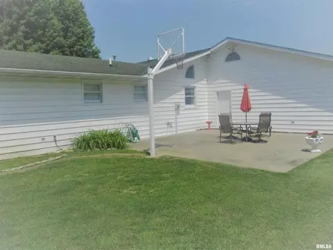 300 Bailey Ln, Benton, IL 62812 photo 4