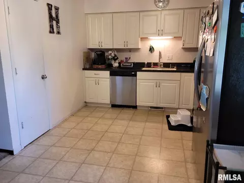 110 Evergreen Dr, Anna, IL 62906 photo 4