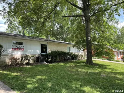 705-707 S Valley Dr #2, Carbondale, IL 62901