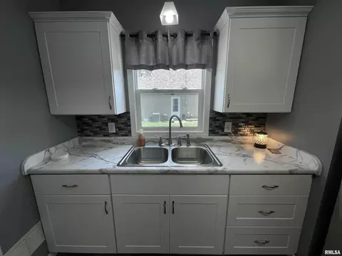 328 Jefferson Ave, Flora, IL 62839 photo 26