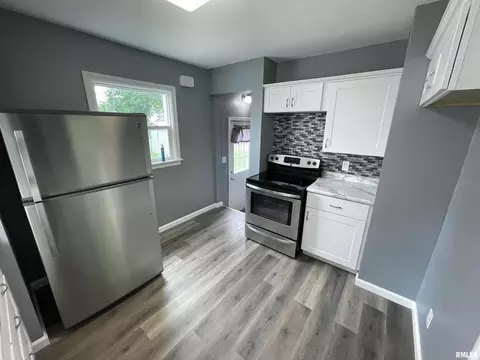 328 Jefferson Ave, Flora, IL 62839 photo 27