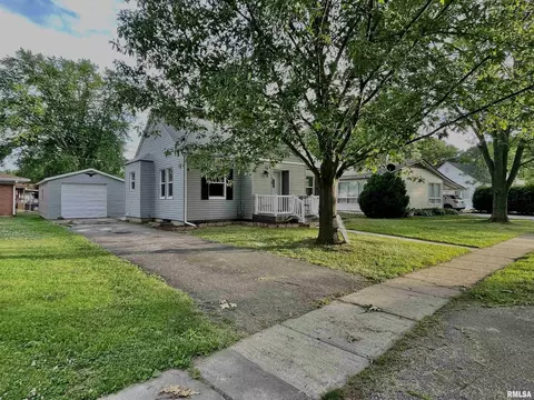 328 Jefferson Ave, Flora, IL 62839 photo 2