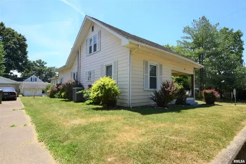 401 E 9th St, Johnston City, IL 62951 photo 2