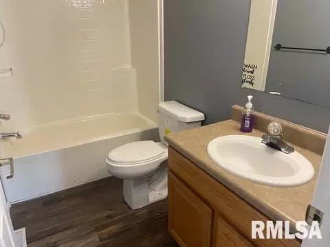 95 N College St, Ewing, IL 62836 photo 18
