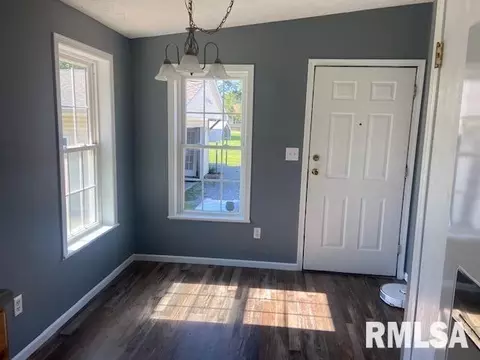 95 N College St, Ewing, IL 62836 photo 12