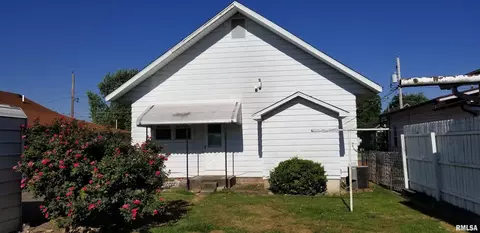 505 S 20th St, Herrin, IL 62948 photo 2