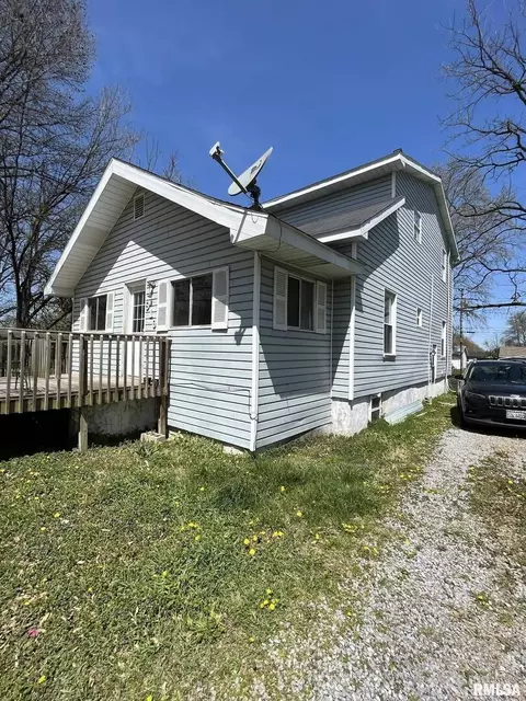 910 E Kell St, Centralia, IL 62801 photo 4