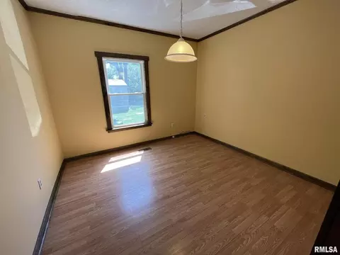 910 E Kell St, Centralia, IL 62801 photo 14