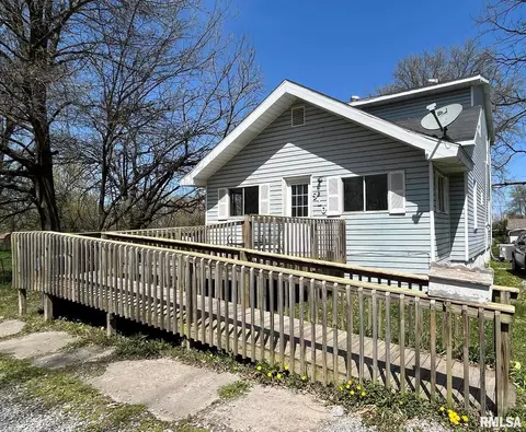 910 E Kell St, Centralia, IL 62801 photo 3