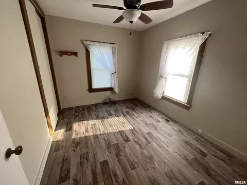 1319 S Elm St, Centralia, IL 62801 photo 7