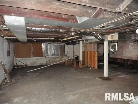 817 E Noleman St, Centralia, IL 62801 photo 2