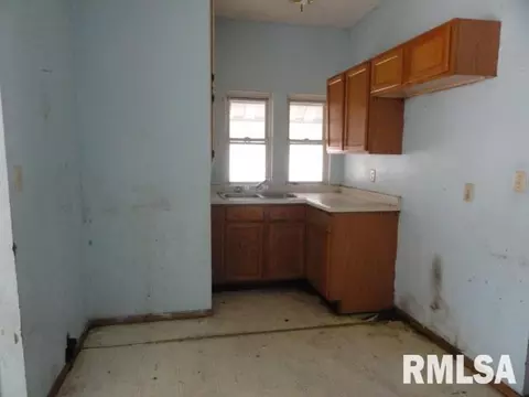 817 E Noleman St, Centralia, IL 62801 photo 10