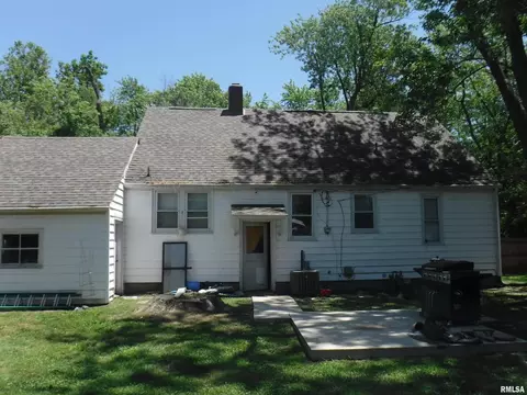 2143 N Cedar Ave, Salem, IL 62881 photo 29