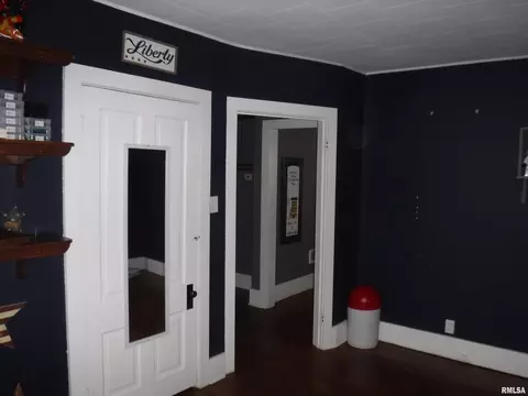 2143 N Cedar Ave, Salem, IL 62881 photo 7