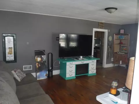 2143 N Cedar Ave, Salem, IL 62881 photo 3