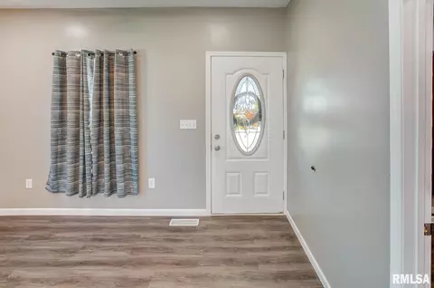 407 E Main St, Steeleville, IL 62288 photo 5