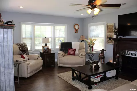 6 W Orchard Dr, Centralia, IL 62801 photo 10