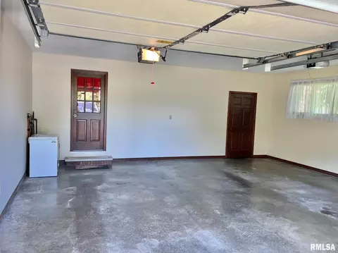 700 E Callie St, Sesser, IL 62884 photo 35