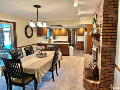 700 E Callie St, Sesser, IL 62884 photo 23