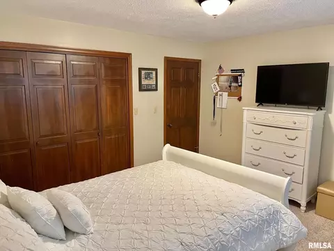 700 E Callie St, Sesser, IL 62884 photo 51