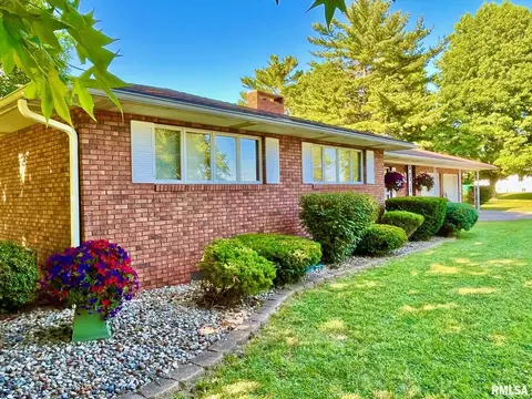 700 E Callie St, Sesser, IL 62884 photo 61