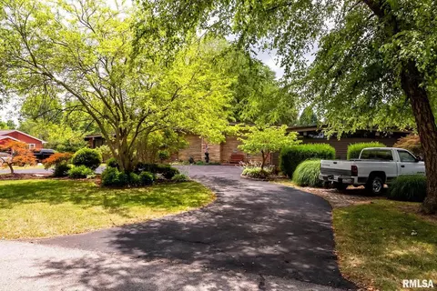 1907 Suzanne Dr, Marion, IL 62959 photo 4