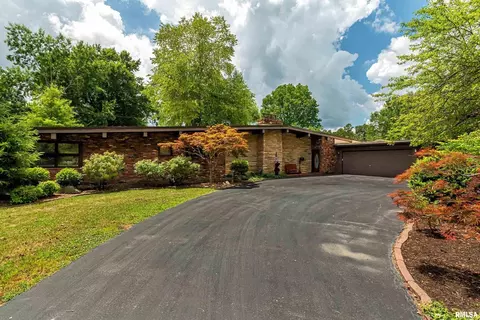 1907 Suzanne Dr, Marion, IL 62959 photo 1