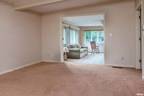 1907 Suzanne Dr, Marion, IL 62959 photo 27