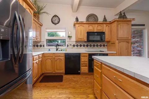 1907 Suzanne Dr, Marion, IL 62959 photo 12