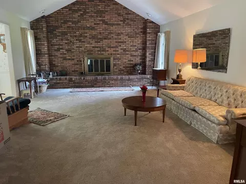 1814 Wolff Dr, Marion, IL 62959 photo 5