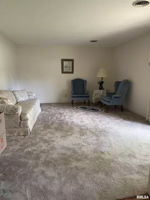 1814 Wolff Dr, Marion, IL 62959 photo 4