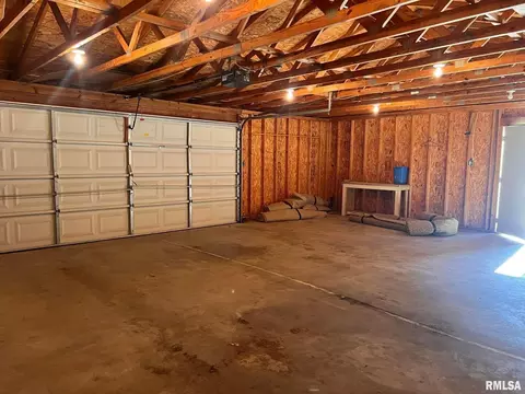 305 N Victor St, Christopher, IL 62822 photo 25