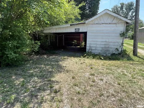 509 N 9th St, Benton, IL 62812 photo 12