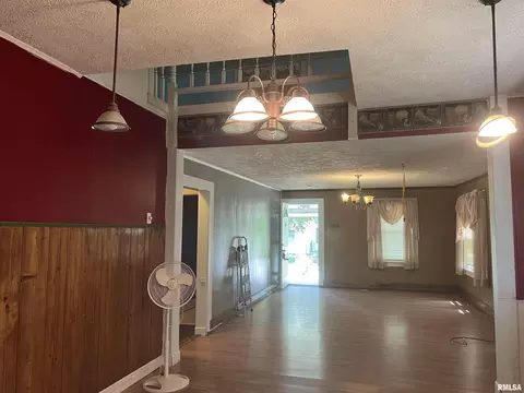 509 N 9th St, Benton, IL 62812 photo 21
