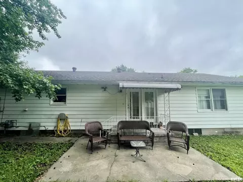 210 E Johnson St, Valier, IL 62891 photo 16
